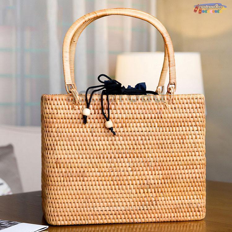 かごバッグ レディース 麦わらバッグ ピクニック 海 ビーチ 夏バッグ 麦わらバッグ 軽量 かわいい 草編みバッグ　オシャレ