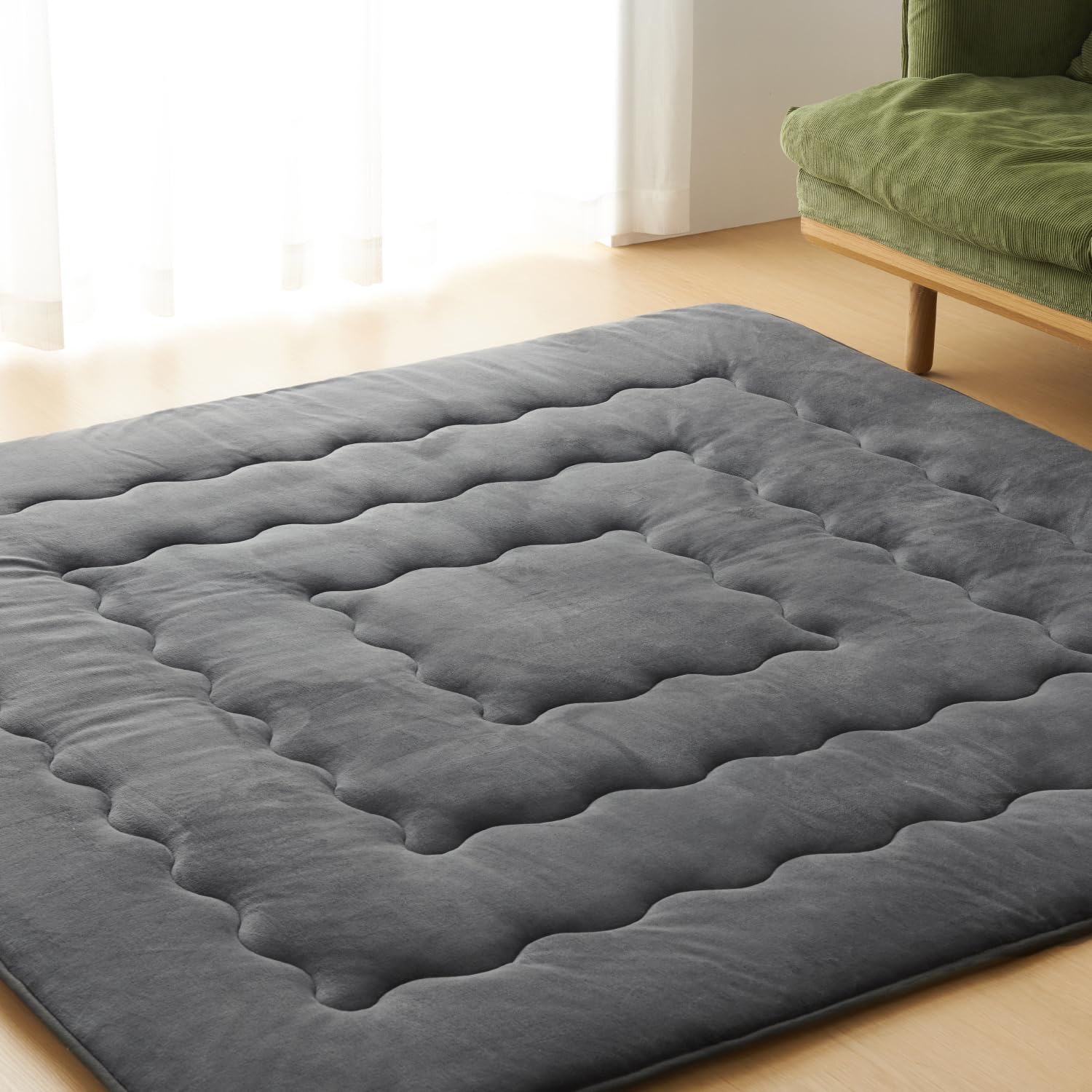 Rakuten - こたつ敷布団 正方形 190×190cm こたつマット ラグ カーペット 極厚 厚手 蓄熱 吸湿発熱 キルトラグ ホットカーペット対応 滑り止め フランネル 無地 ダークグレー