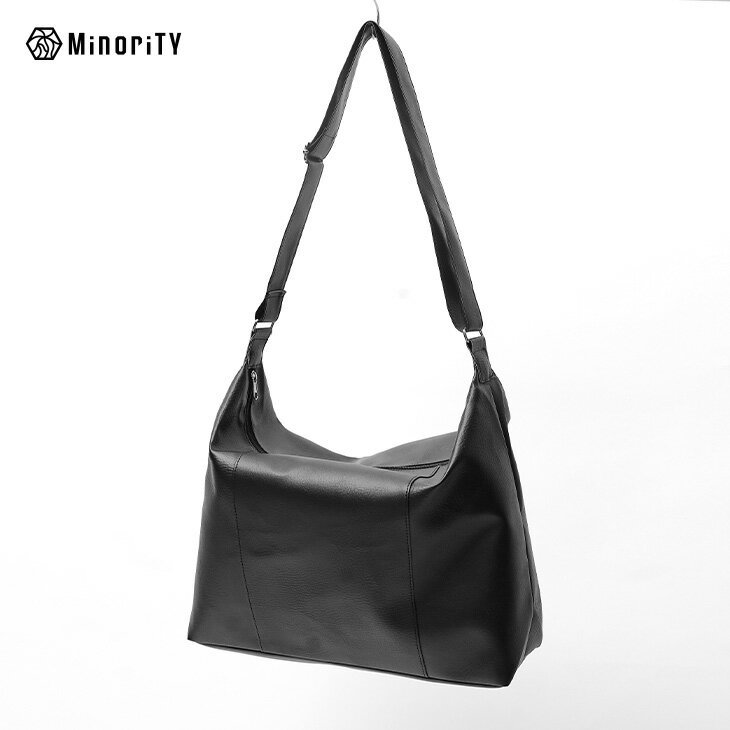 樂天商城 - ショルダーバッグ メンズ レザーバッグ メンズ PUレザー シンセティックレザー 斜めがけ かっこいい 小さめ ショルダーポーチ バッグ ショルダー 肩掛けバッグ ブラック スクエア 韓国 ファッション オールシーズン メンズファッション モード系 minority マイノリティ