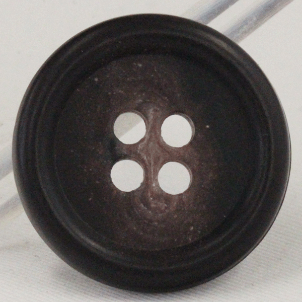 ボタン プラスチックボタン 1個入 赤 エンジ 水牛調 ボタン カラー サイズ豊富 11.5mm 13mm 15mm 18mm 20mm 23mm 25mm 29mm シャツやスーツ コートまで普段着におすすめです シャツ ブラウス ジャケット スーツ袖向 ボタン 手芸 通販 3