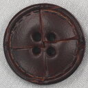 ☆ 本革・レザーボタン ☆ LEATHER BUTTONハンドメイド（手作り 手芸 釦の付け替え）などにいかがでしょうか サイズ 25mm入数 1個カラー 3 茶釦穴形状 表四つ穴素材 本革染色 不可 日本製 天然素材のため 色・光沢のバラつきが多少ある場合がございます その違いを”個性”として気に入っていただけましたら幸いです メール便発送 可 （配達日時指定不可） 発送までの目安日数 2営業日 この商品はメーカー取り寄せ品です 通常14時までのご注文(ご入金)分につきましては 翌々営業日までに発送させていただきます 土 日 祝日はお休みをいただきます 予めご了承をいただけますようお願いいたします メーカーは十分在庫を持っておりますが 万一欠品等により発送が遅れる場合はわかり次第ご連絡を差し上げます＜天然素材・本革ボタンのご使用につきまして＞ この商品は天然皮革を使用しておりますので吸湿性 吸水性が高く スチームアイロン 水洗い 漂白等により変色 移染等の心配があります 下記洗濯適正をご留意の上ご使用いただけますようお願いいたします 洗濯等の際には必ず取り外しを行ってください