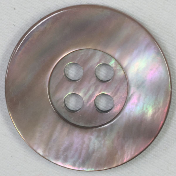 ボタン 貝ボタン シェルボタン 茶蝶貝 1個入 13mm,15mm,18mm,20mm,23mm 土手が土手が厚めの昔から定番の形 シャツからスーツ、コートまでオールマイティの 四つ穴ボタン 茶蝶貝を使った天然貝釦 手作り 手芸 釦付け替え に