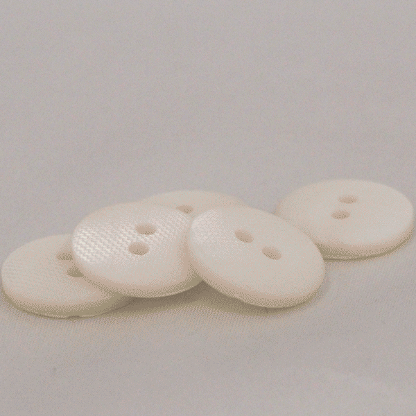 ボタン 貝ボタン シェルボタン 高瀬貝 15mm 1個入 天然素材 ギザギザの小さな模様をいれました バックのワンポイントやアクセサリーにもお勧め ハンドメイド 手作り 手芸 釦付け替え に