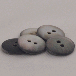ボタン 貝ボタン シェルボタン 黒蝶貝 11.5mm 1個入 天然素材 ギザギザの小さな模様をいれました バッ..