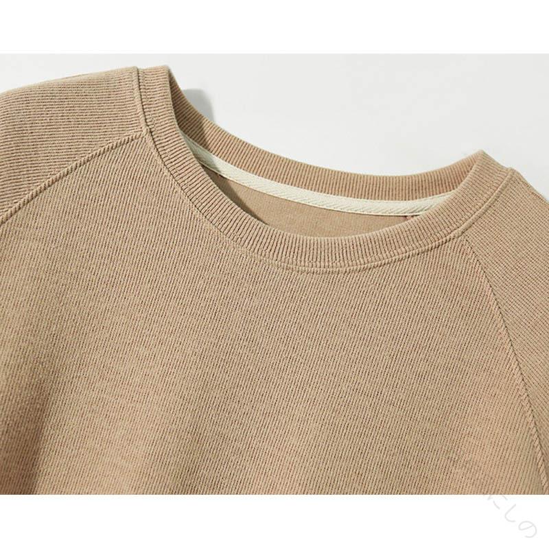 商品詳細:カラー:/画像通りサイズ:S/M/L/XL/2XL■商品説明ソフトなスウェット地で快適な着心地に仕上げたトレーナーです。身幅をゆったりと仕立てた程良いワイドシルエットでこなれ見え間違いなしです！シンプルなデザインだから着回し自由自在、どんなボトムスにも合ってヘビロテ間違いなし。■素材： コットン/ポリエステル■キーワード長袖トレーナー メンズ カジュアル スウェット トレーナー 長袖 スポーツ 部屋着 トップス メンズファッション 柔らかい 秋物 春秋 スエット メンズトレーナー ルームウェア クルーネック プルオーバー 無地 おしゃれ ブラック ホワイト プレゼント おすすめ アウター 冬新作 防寒 ショート丈 ロング丈 マウンテンパーカー きれいめ 軽量 コート スポー●商品が到着しましたら必ず商品のご確認をお願いします。●ご覧になっているモニターの色の違い等により、実際の商品と色味が若干異なる場合がございます。●生産や入荷時期により細部仕様予告なし変更なる場合がございます、あらかじめ、ご了承ください。●商品によっては1〜3cm程度の誤差がある場合がございますので、あらかじめご了承ください。●上記の点で返品交換の理由になりませんので，ご理解の上ご購入ください。●在庫管理システムにて複数店舗の在庫を共有しているため、ご注文のタイミングによって在庫の確保ができない場合がございます。改めご了承ください。●お問い合わせとメールを承りますので、質問や苦情を相談して有効に解決しましょう。必ず責任を持って最後までご対応致します。勝手に悪いレビューをしないでお願い致します。