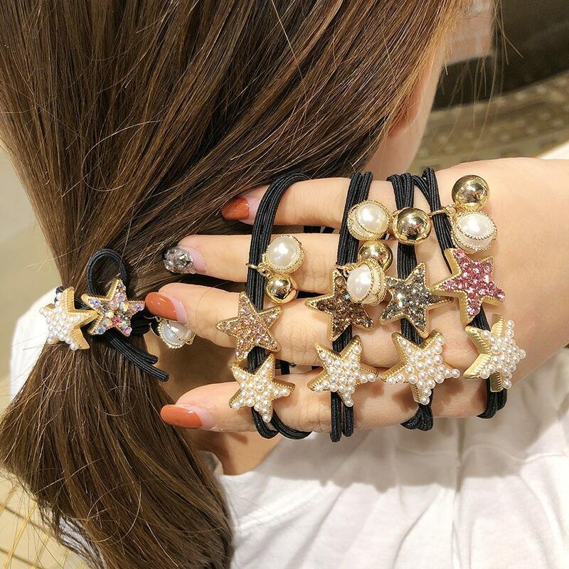 ヘアゴム　パールとラインストーンのフォースチャーム2連結びブラックヘアゴム　スター＆ハート