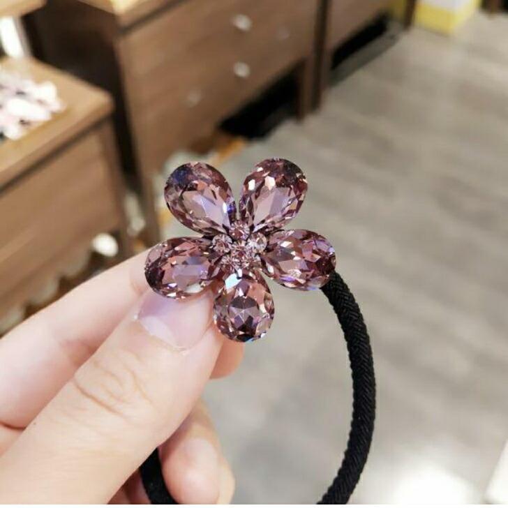 ヘアゴム　クリスタルフラワーメタルブラックヘアゴム　花　キラキラ　おとな　30...