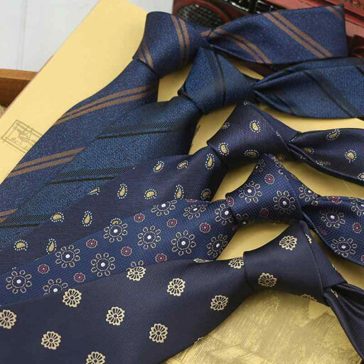 ネクタイ ダーク ブルー 柄 赤 ネクタイ メンズ 7cm ビジネス フォーマル 服装 手結び シャツ スーツ カレッジ 紳士 ネクタイ ダーク ブルー 柄 赤 ネクタイ メンズ 7cm ビジネス フォーマル 服装 手結び シャツ スーツ カレッジ 紳士