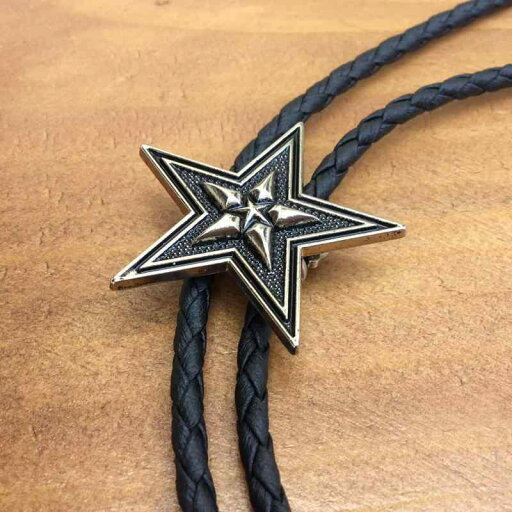 ループタイ ネクタイ ボロタイ 首飾り シャツロープ メンズ カジュアル シャツアクセサリー シャツネックレス おしゃれ レトロ レジャー 韓国 ソフトレザー ループタイ ネクタイ ボロタイ 首飾り シャツロープ メンズ カジュアル シャツアクセサリー シャツネックレス おしゃれ レトロ レジャー 韓国 ソフトレザー