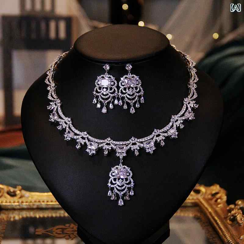 ブライダル ジルコニア ネックレス ピアス セット 耳飾り ウェディング ドレスアップ アクセサリー 豪華感 重厚感 ゴージャス エレガント パーティー 主役級 レース