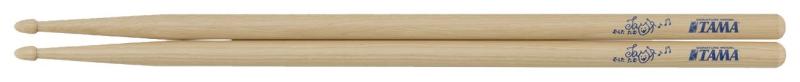 TAMA(タマ) スティック むらたたむモデル ヒッコリー 14.25mm径 398mm -TM素材:ヒッコリーグリップ径:14.25mm長さ:398mmフィニッシュ:ツヤ消しキュートなビジュアルからは想像できないパワフルなドラミングを繰り広げる女性ドラマー、 むらたたむ のシグネチャーモデルスティック