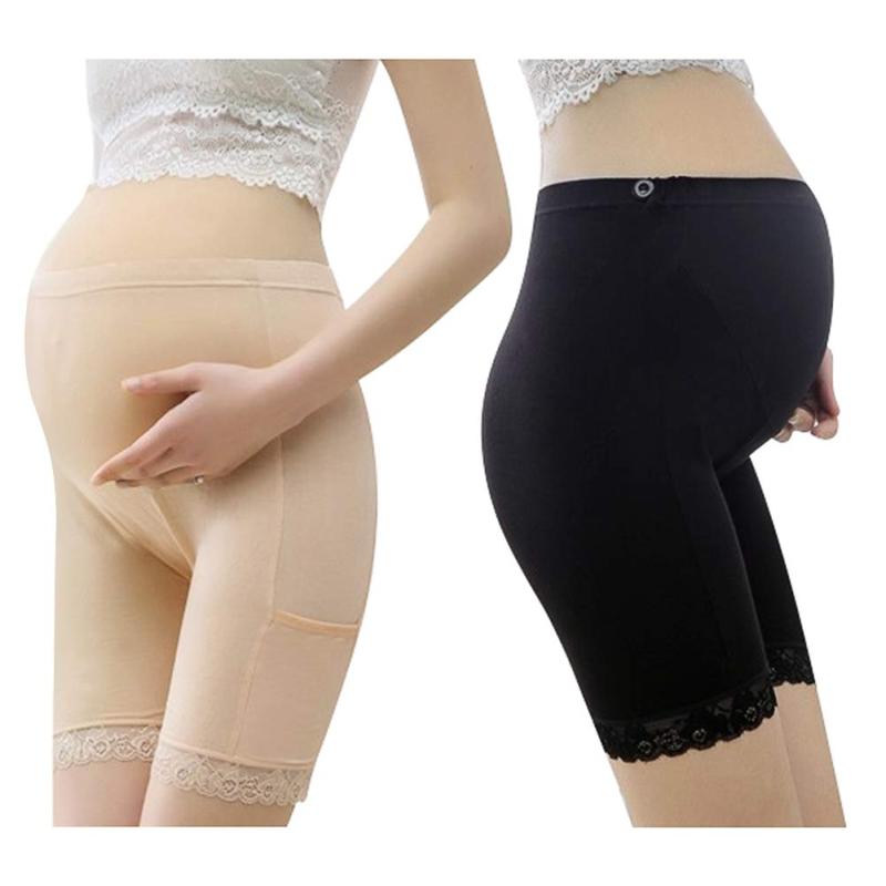[] マタニティ下着 ペチパンツ ロング丈 ショーツ お腹支え ヒップアップ 美尻 ハイウエスト 妊婦パンツ 無地 高弾力 薄手 通気 柔らかい生地 可愛い レース裾 ポケット付き 産前 産後 レサイズ：ウエスト：フラット82cm、伸ばし140cm、脚周り：フラット40cm、伸ばし60cm、材質：綿、ポリウレタン妊娠中のお腹をやさしく包み込み、快適な履き心地を実現するマタニティ専用ペチパンツです。柔らかいモーダル素材を使用し、薄手で通気性抜群。 汗ばむ季節でも快適に過ごせます。 伸縮性にも優れ、動きやすくストレスフリーな着用感です。ハイウエスト設計でお腹まわりを優しく包み込み、ズレ落ちを防止、お尻をしっかり包み込んでヒップラインをきれいに見せます。ウエストはサイズ調節可能で、お腹の大きさに合わせてフィット感を調整できます。妊娠初期から産後まで長くご使用いただけます。レース裾、デザインもこだわった可愛いレギンスショーツでスカートやワンピースのインナーとしても活躍する、防走光仕様の安心ショーツです。