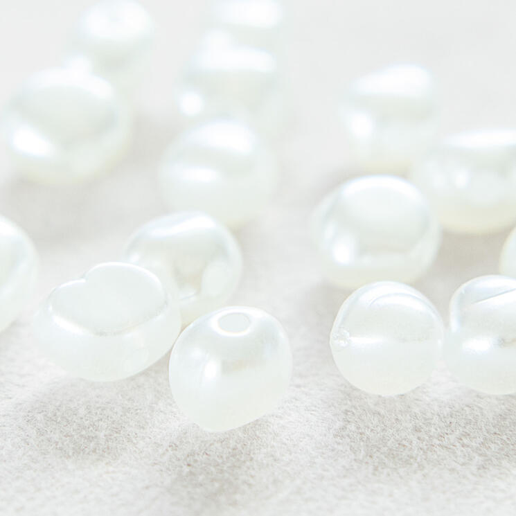 変形パール キスカ 4687 約6mm×7mm Sパック約100個入 ビジュー/刺繍/ジュエリー/レジン/資材/ネイル/アクセサリーパーツ/手作り/パール/材料/ハンドメイド/手芸/封入素材