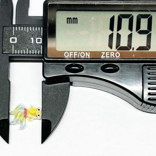 【ポイントx10】ネイル レジン 封入り 金魚MIXパーツ 10粒入 レジン 封入素材 / 金魚パーツ / ミニ金魚 / 夏素材 / レジンクラフト / アクセサリーパーツ / カラフルパーツ / 可愛い金魚 / ミニチュア金魚 / 透明パーツ / DIY素材 / ハンドメイド素材