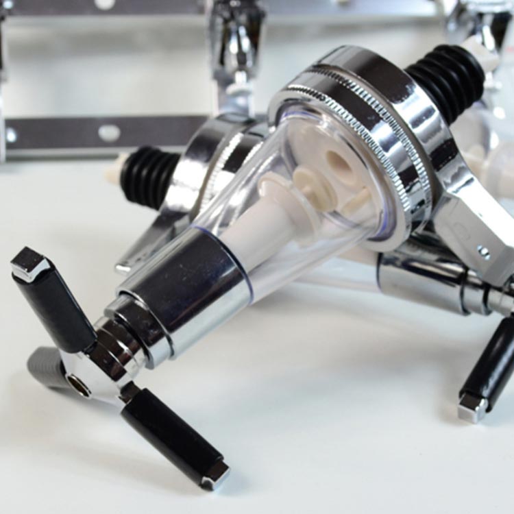 ラック ウイスキー 壁掛け式 4連ボトルタイプ ボトルディスペンサー 計量 BAR ワンショットメジャー お店 居酒屋 お酒 キッチン用品 酒用品 調理器具 ワイン バー 食器 mirei0423-10012521 クレアガール サンプル画像2