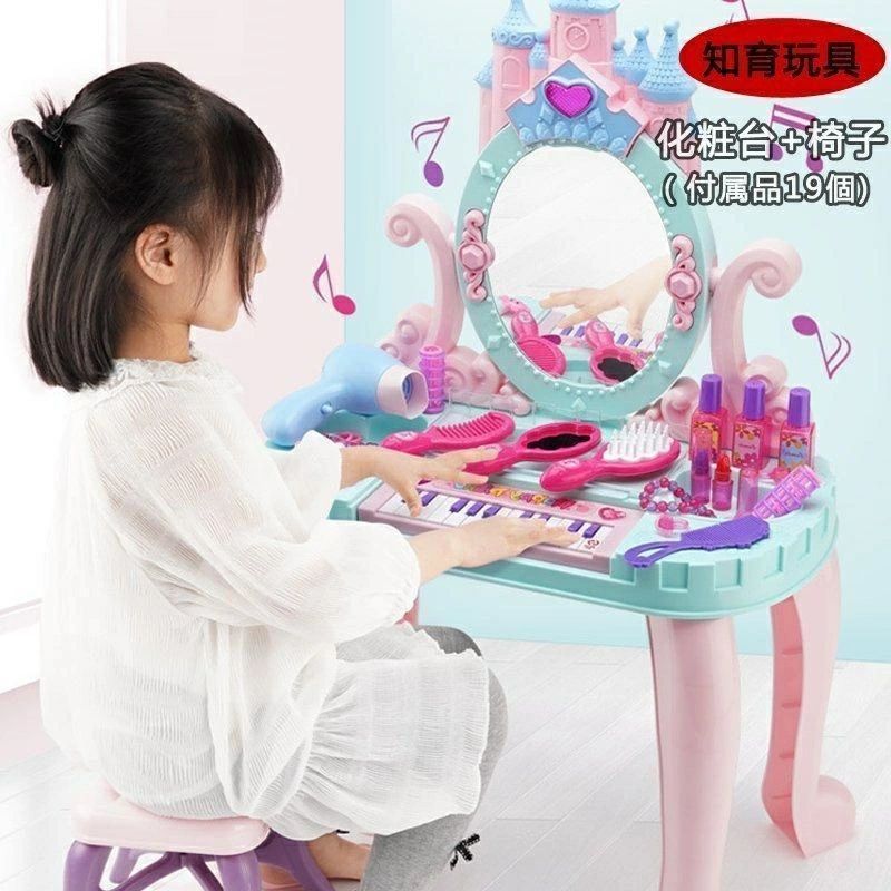 女の子の永遠の憧れアイテムのティアラでもっと可愛くなっちゃいましょう。