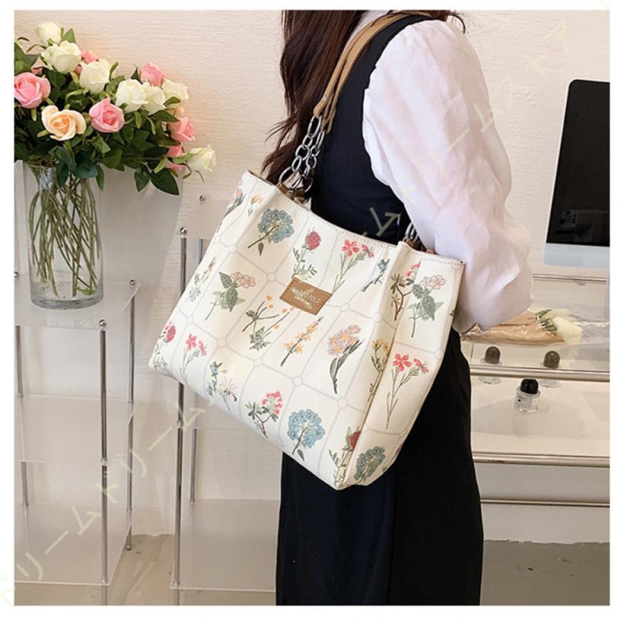 【商品の説明】★【商品サイズ】：上幅30、下幅33、高さ28cm、厚さ12cm。★想像以上の収納力。iPad、折り畳み傘、長財布、化粧品、服など身の回り品は全部このハンドバッグでスッキリと収納でき、短期出張や一泊旅行など場合は不可欠のレディースハンドバッグです。★多機能リュックサック。外観は簡潔で、気前がいいです。生地は柔らかくて、生地は優良です。学生、お母さんは全部使えます。人に気ままで、若い感じをあげます。★通勤・通学のデイリーユースはもちろん、旅行のサブバッグ、、キャンプにも最適です。 ★かわいい おしゃれ クール カジュアル フォーマル などスタイル問わずにお選び頂けます。 落ち着いたデザインは年齢問わず 20代 30代 40代 の方々にご愛用頂けます。【注意事項】★当店ではメーカーから密閉した状態で後、検品の上再度袋詰め致しておりますので、店頭にある商品とは違い、匂いが多少強く感じられるものもございます。数日のご使用や陰干しなどで気になる匂いはほとんど感じられなくなりますのでお試しくださいませ。【商品の説明】★【商品サイズ】：上幅30、下幅33、高さ28cm、厚さ12cm。★想像以上の収納力。iPad、折り畳み傘、長財布、化粧品、服など身の回り品は全部このハンドバッグでスッキリと収納でき、短期出張や一泊旅行など場合は不可欠のレディースハンドバッグです。★多機能リュックサック。外観は簡潔で、気前がいいです。生地は柔らかくて、生地は優良です。学生、お母さんは全部使えます。人に気ままで、若い感じをあげます。★通勤・通学のデイリーユースはもちろん、旅行のサブバッグ、、キャンプにも最適です。 ★かわいい おしゃれ クール カジュアル フォーマル などスタイル問わずにお選び頂けます。 落ち着いたデザインは年齢問わず 20代 30代 40代 の方々にご愛用頂けます。【注意事項】★当店ではメーカーから密閉した状態で後、検品の上再度袋詰め致しておりますので、店頭にある商品とは違い、匂いが多少強く感じられるものもございます。数日のご使用や陰干しなどで気になる匂いはほとんど感じられなくなりますのでお試しくださいませ。