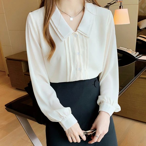 ■商品名：シャツ■素材：ポリエステル■サイズ(cm)S/M/L/XL/2XL※実寸は平置きでメジャーによる採寸のため、多少の誤差が生じる場合がございます。■カラーホワイト ■生産国:中国　日本検査済み注意点：●生産時期により、色・サイズ・デザインが多少が異なる場合がございます。あらかじめ御了承下さい。●サイズ表記は手作業にて行っておりますので、実物と若干の誤差が生じる場合があります。●商品写真はできる限り実物の色に近づけるよう徹底しておりますが、お使いのモニター設定、お部屋の照明等により実際の商品と色味が異なる場合がございます。●発送上の状態によって商品がシワになる場合がございます。予めご了承くださいませ。●当商品は機械による生産の過程上、どうしても「生地を織る際の糸の継ぎ目」や多少の「ほつれ」、生地の織りに他繊維が「混紡」しているなどが生じている場合がございますが、品質上の問題ではございません。●加工工程で混じり込んでしまう浮遊する繊維、ほつれた糸が生地に混じることを起きる可能性がございますので、異物混入に見えますが、不良品ではございません。●多少縫製があらいもの、シワ・糸クズが多い場合、素材表示が実際と異なるものが付いている場合がございます。●輸入品となりますので多少の傷、汚れ、縫製時の乱れがある場合がございます。●商品によっては染料の性質上、汗や摩擦により、色落ちしたり他に色移りすることがありますので、ご注意ください。●色の違う物と一緒につけ置きや洗濯をしないで下さい。●生地の特性上、匂いが強く感じられるものもございます。数日のご使用や陰干しなどでほとんど感じられなくなります。●長時間濡れたままで重ねて置いたり、摩擦（特に湿った状態での摩擦）や、汗や雨などでぬれた時は他の衣料等に移染する場合がございますのでお気を付け下さいませ。また他の物とは分けて洗って下さいませ。●商品により、色落ち・色移りがある場合がございます。●漂白剤の使用はお避け下さい。