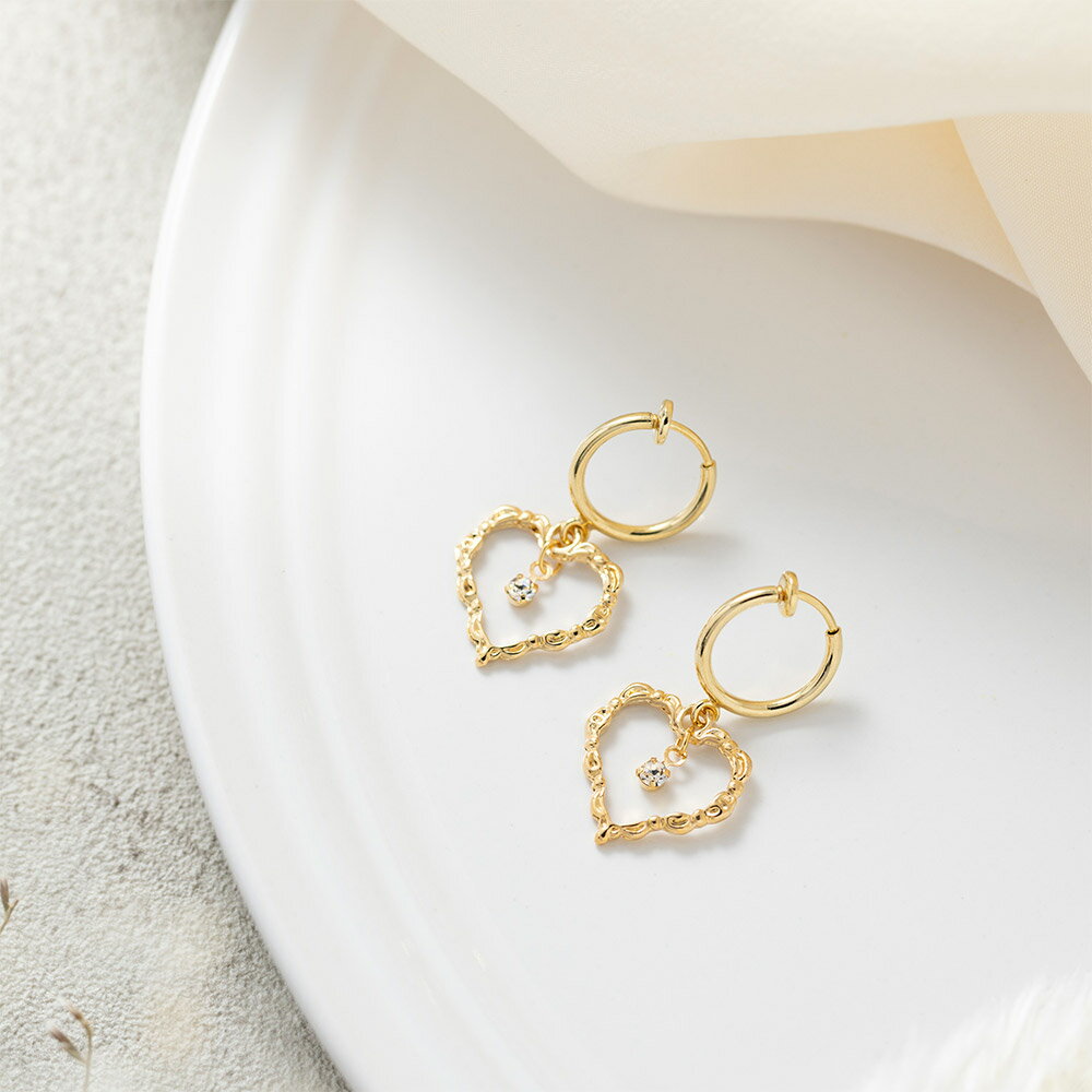 【2BUY 10%OFF！】イヤリング ハート お花 花 揺れる ゴールド
