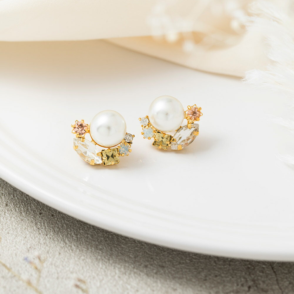 【2BUY 10%OFF！】イヤリング パール ビジュー 上品 ゴールド 卒園式 卒業式 入学式 パーティ