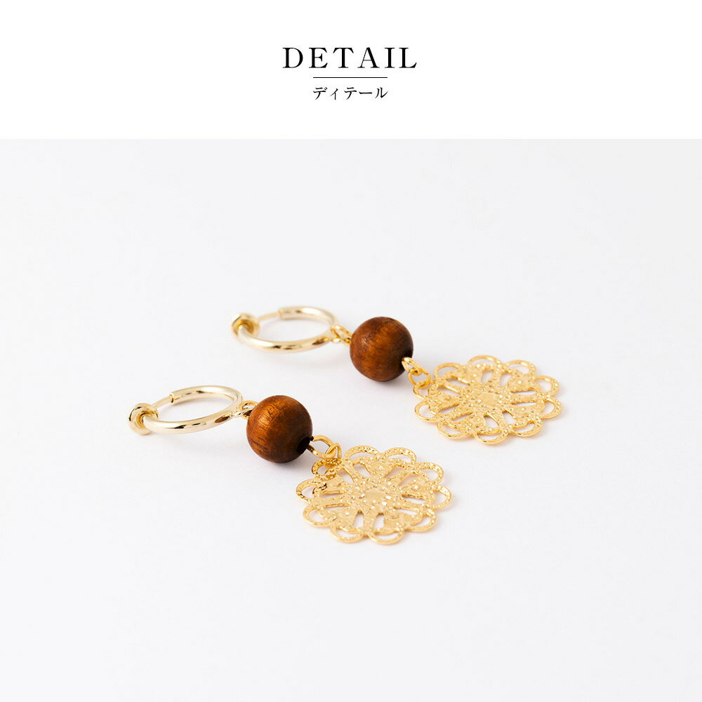 【2BUY 10%OFF！】 イヤリング 揺れる透かしプレート エスニック 軽い ゴールド シ...