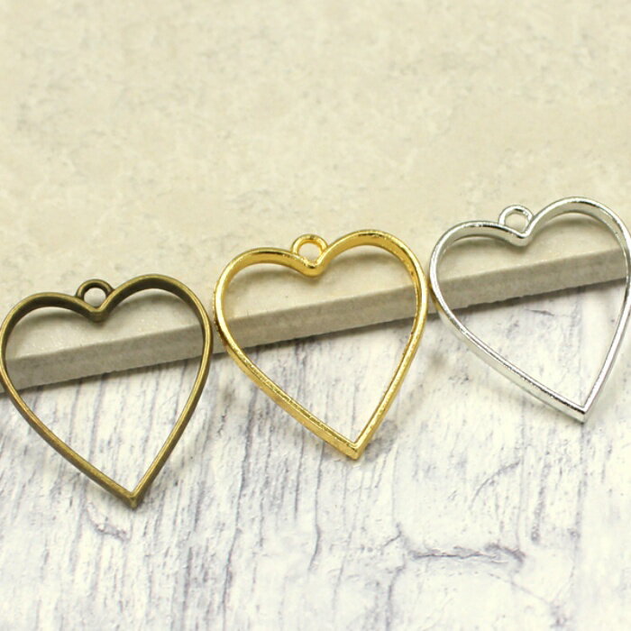 ＼本日16時～5％OFFクーポン／レジン クラフト用 レジン枠 空枠 ハート型 1個 フレーム チャーム