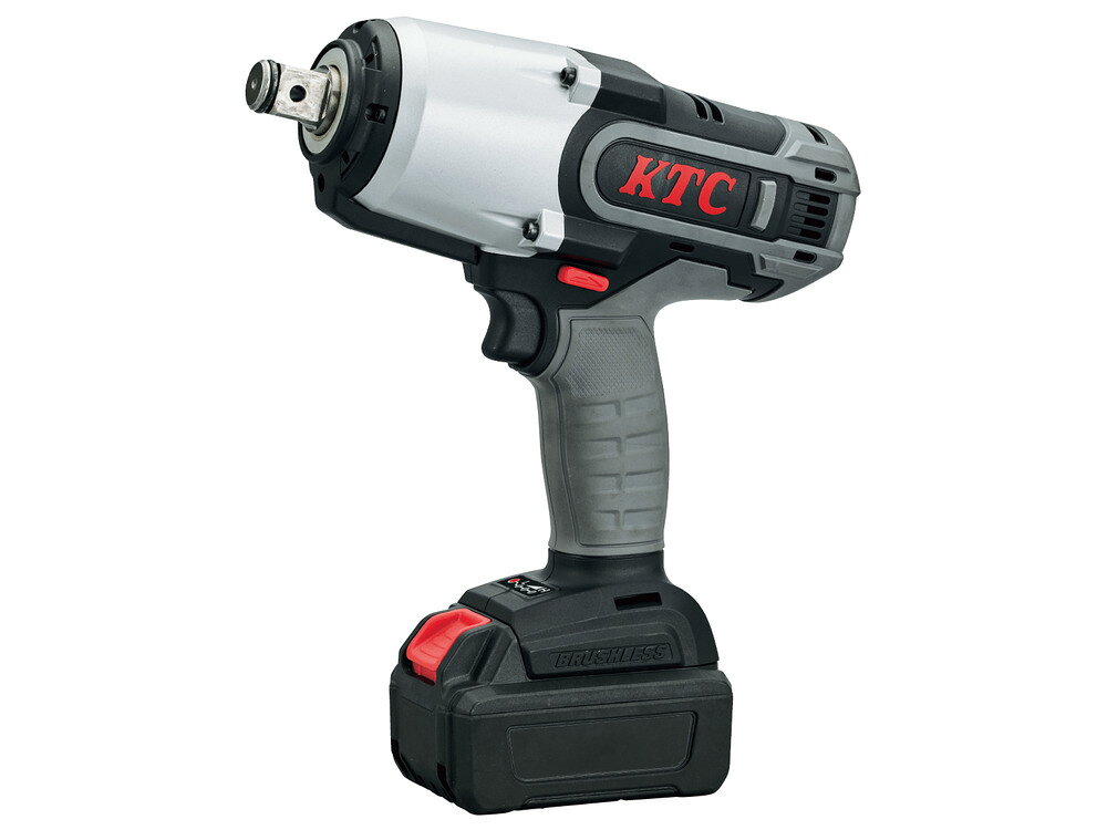 ※ お届けはタイトル記載の品番・数量のみとなります。 KTC(京都機械工具) [JTAE682] 19.0sq. コードレストルクリミット インパクトレンチセット ●大型車のホイールナットの締緩作業に最適なコードレスインパクトレンチ。 ●4灯のLEDライトが暗所や奥まった作業の視認性を向上。 ●ブラシレスモーターの採用で連続使用回数向上と高寿命化を実現。 ●バッテリー2個付きで不意のバッテリー切れにも安心。 ◆品番：JTAE682　重さ：約4kg　JAN：4989433615196 方式：19.0sq.コードレス充電式電動インパクトレンチ リチウムイオンバッテリー：18V/5.0Ah トルク：（最大）1100N・m （実用）950N・m 無負荷回転数：0~2100rpm 本体サイズ（バッテリー含む）：W240×D79×H284mm 専用樹脂ケース：W440×D366×H113mm セット内容：本体（JAE682）×1、バッテリーパック（JBE18050K）×2、リチウムイオン専用充電器（JHE180K）×1、電源コード×1、専用樹脂ケース×1 充電池：リチウムイオン電池 電圧・容量：18V DC 5.0Ah 充電時間：約135分 ※バッテリーパックの状態や充電されている環境により変化します。 充電器：JHE180K（専用充電器）