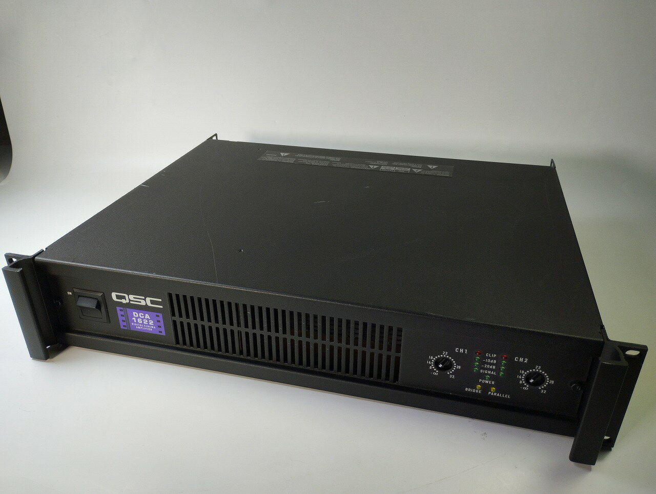 【中古】QSC DCA1622 デジタルシネマアンプ パワーアンプ