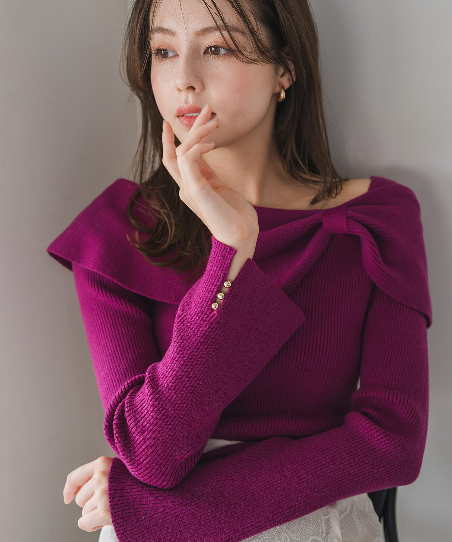 【20%OFF】【再入荷】【2025秋冬アイテム】アシメリボン2wayフレア袖ニット/MM548306 ミッシュマッシュ 2way 長袖 着回し 秋冬 細見え 華やか デートのサムネイル