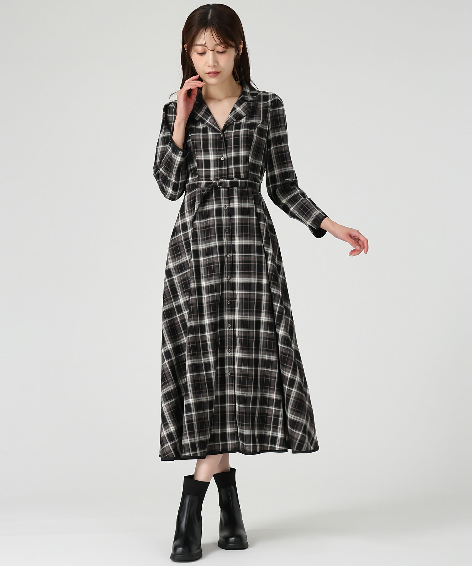 【ポイント5倍】【30%OFF】【2025秋冬アイテム】テーラー襟配色ワンピース/MM547415 チェック柄 チェック ロングワンピース テーラー襟 長袖 秋冬のサムネイル