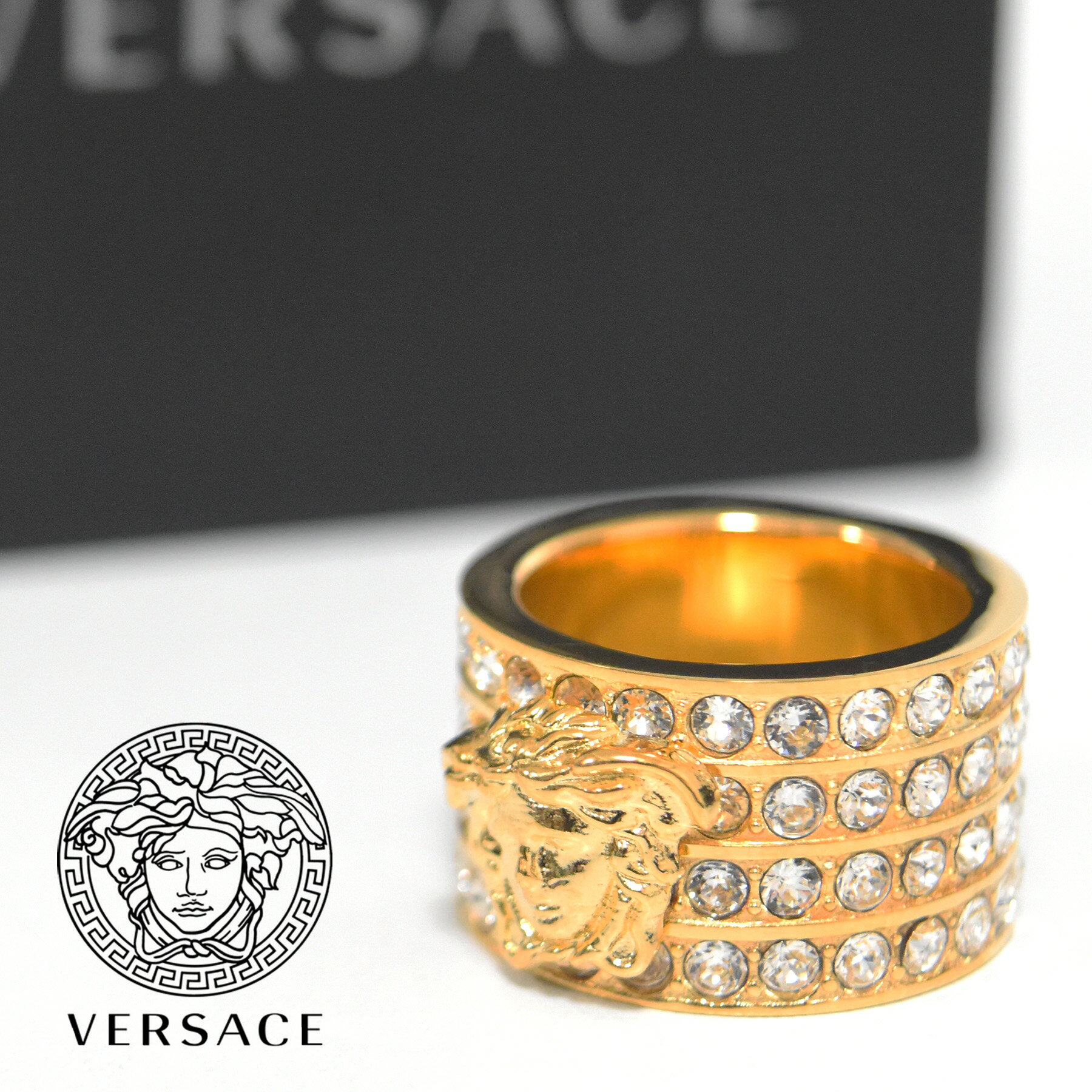 ヴェルサーチ 指輪 リング VERSACE レディース メンズ 太め 幅広 ゴールド クリスタル ゴージャス きらびやか メデューサ ベルサーチ DG5F028S