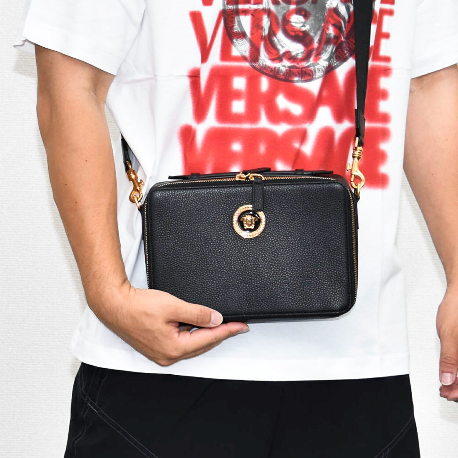ヴェルサーチ バッグ メンズ ショルダーバッグ スクエアショルダーバッグ メデューサ VERSACE 1015570 1A02187