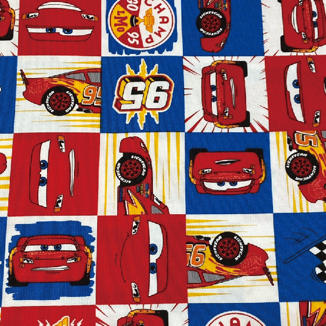 【オックス生地】カーズ【1m以上のご購入でメール便選択時に送料無料】【レッド ライトニング・マックィーン 車 ピクサー キャラクター アニメ 男の子 ディズニー コットン 日本製 入園入学 生地 布 レッスンバッグ ナップサック 巾着】