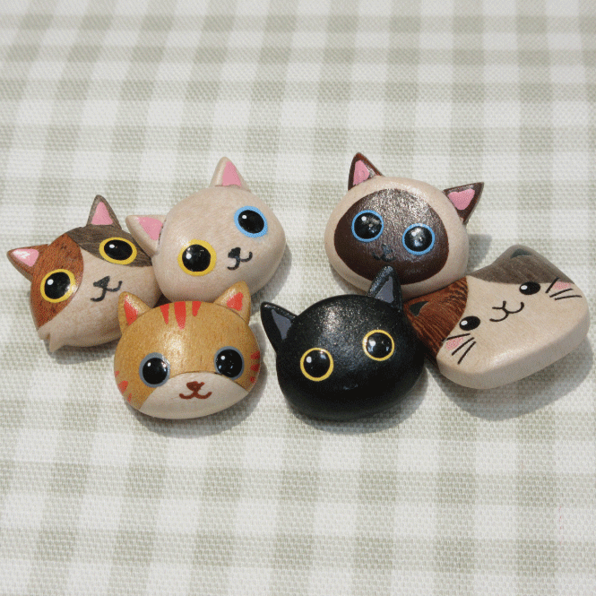 猫　ねこ　黒猫　花柄　ドット　イチゴ　くるみボタン　ヘアゴム　3個セット ハンドメイドくるみボタンいちご柄と花柄ヘアゴム3個セット 27㎜