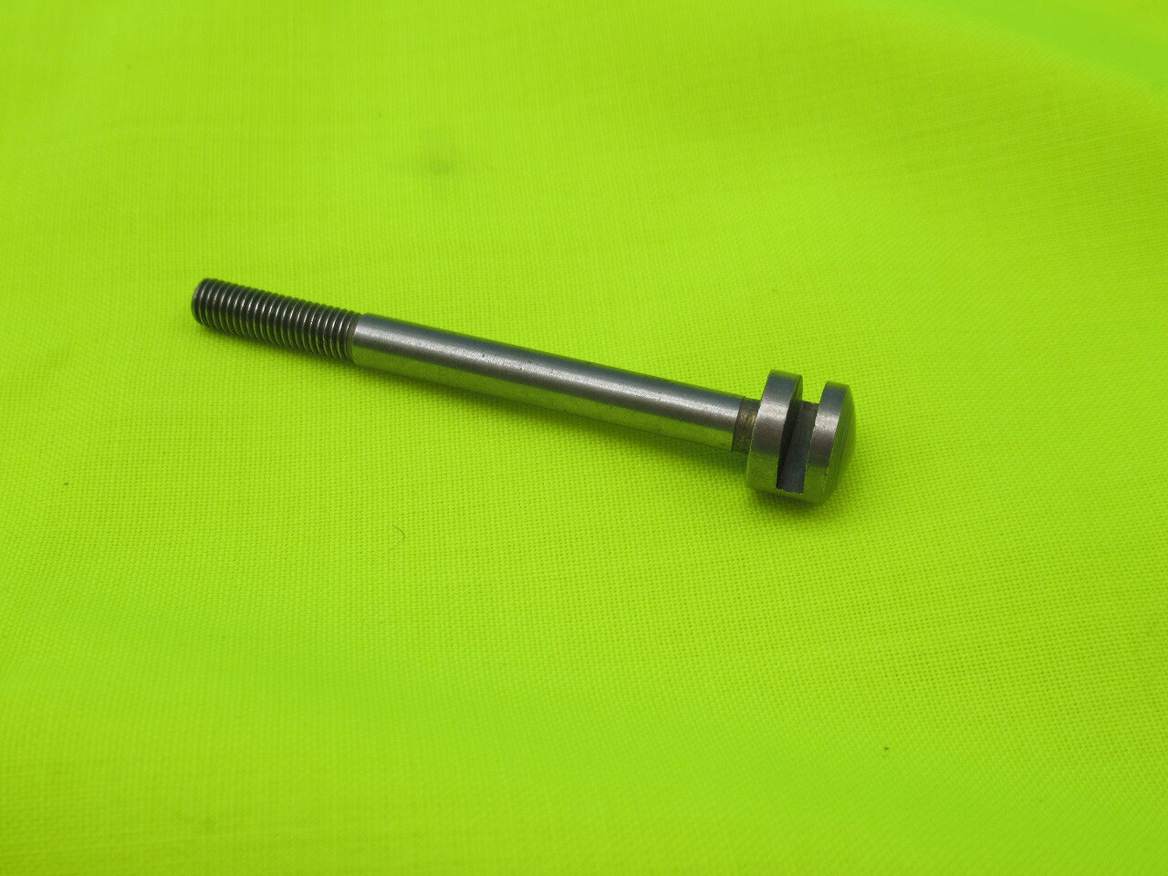 ヤマトDC-1 型用Knife (stationary) clamping stud. 固定刃用クランプスタッドボルト パーツ番号：3751..