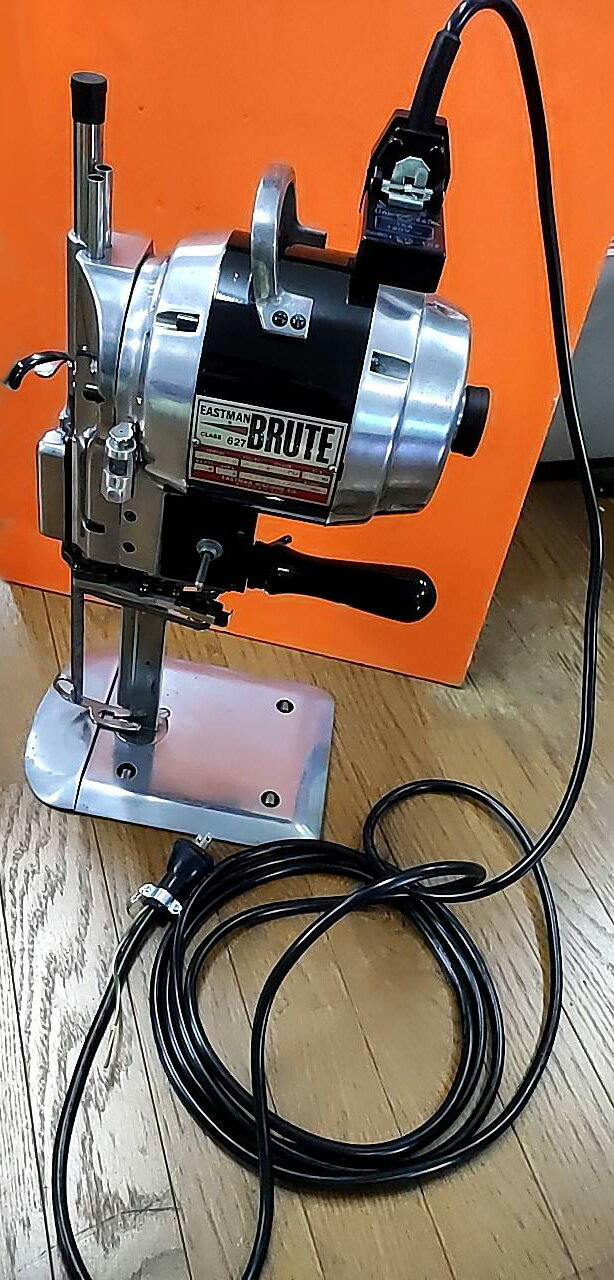 【中古】EASTMAN イーストマン　 BRUTE　CLASS 627 竪刃裁断機　7インチ 　2スピード 100V仕様　電源コ..