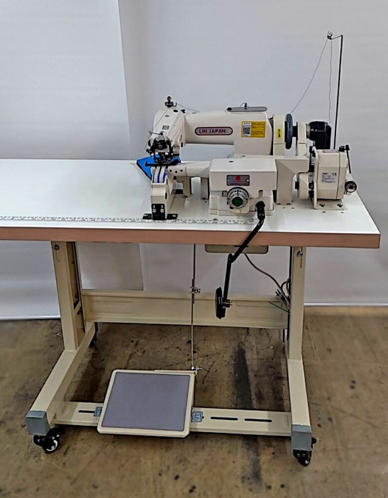 SSM-JMSKi980型 スクイミシン 1本針1本糸用 100V仕様、ミシン頭部、テーブル、脚、サーボモーターのセットです