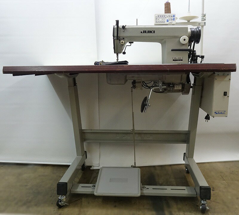 【中古】DDL-5580　1本針本縫い自動糸切ミシン。AD20タッチバック機能・縫いはじめ、縫い終わり自動止め縫い機能付き。サーボモーター