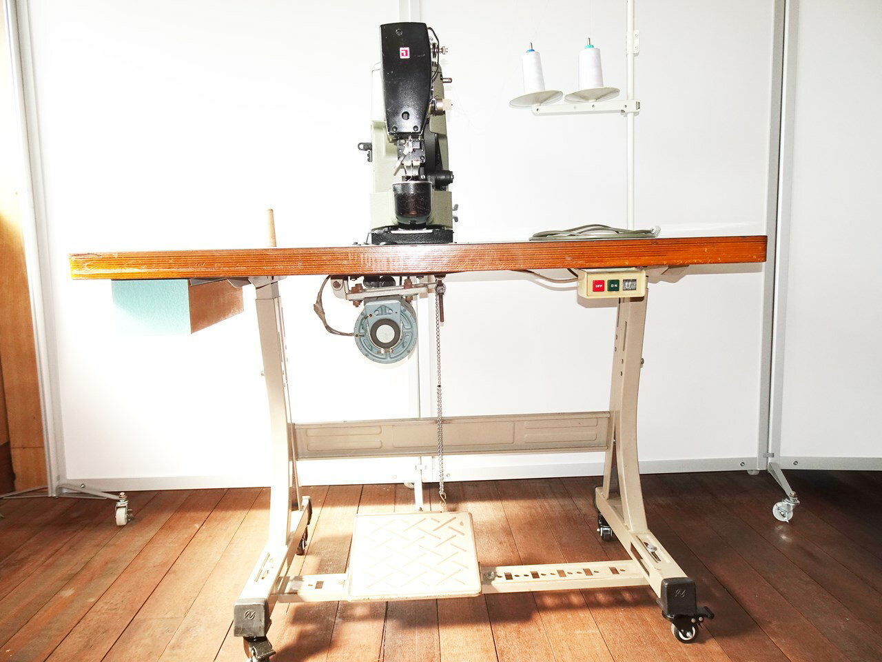 【中古】JUKI　LK-982　小閂止めミシン　メカ式 穴カンドメ　電源100V仕様