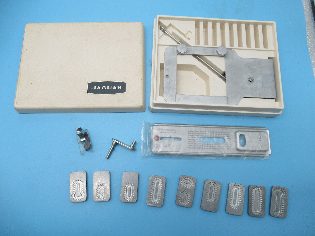 JAGUAR ジャガー　ボタン穴かがり縫い（ボタンホール）アタッチメント