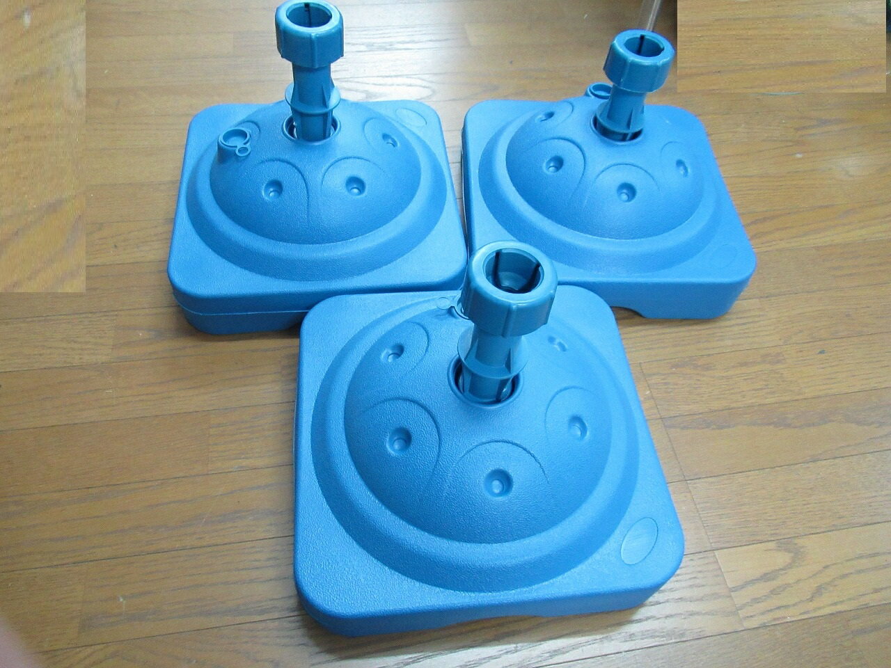 【展示品】注水式スタンド 3個セット 【送料無料】のぼりポールなどを立てるスタンド土台部のみ