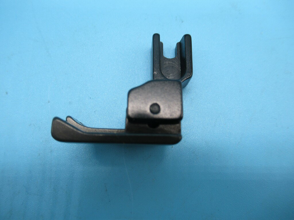 CF815 CF5/16 テフリー右下がり段押さえ金　8.0mm