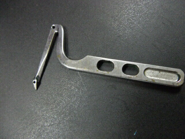 ペガサス ミシンモデルNO.L32,L52(M700,M800)　オーバーロックミシン用 下ルーパー #204072