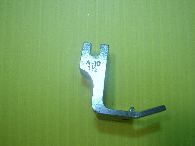 【新品】A10バインダー用 押さえ金 　1-1/2”