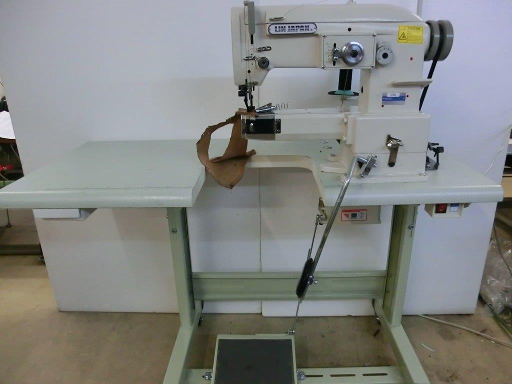 【展示品】1本針本縫いシリンダー上下送り千鳥ミシン 最大振り幅12mm SSM-2150M 100V ー800W サーボモーター「上下停止機構なし」ミシン頭部・...