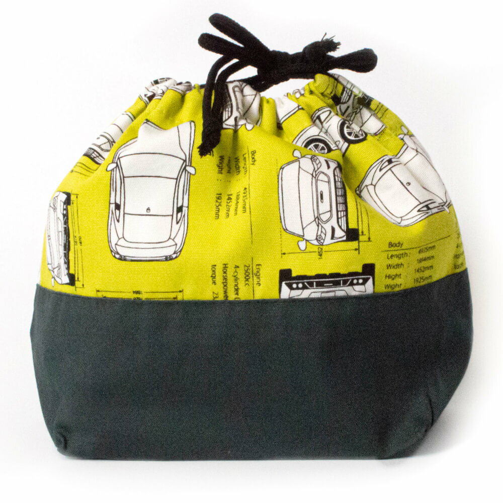 【スーパーSALE限定価格】 【在庫限り】お弁当袋 プリント 【車】お弁当箱入れ 広マチ 巾着袋 ランチバッグ 入園 入学 キッズ 通園 通学 幼稚園 保育園 小学校 車 コットン 日本製
