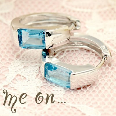 樂天商城 - 【メール便送料無料/代引き不可】■me on...■日本製！K10ホワイトゴールド(WG)・ブルートパーズ・リングデザインピアス【52052bt】