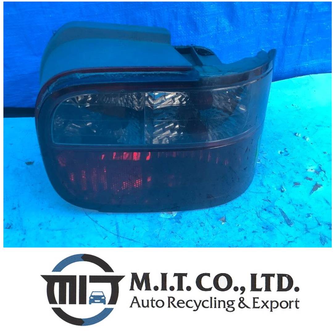 【中古】DBA JD1 ザッツ (2002) 右（R) テールランプ ターボ NH636P 125720km MIT 24100130
