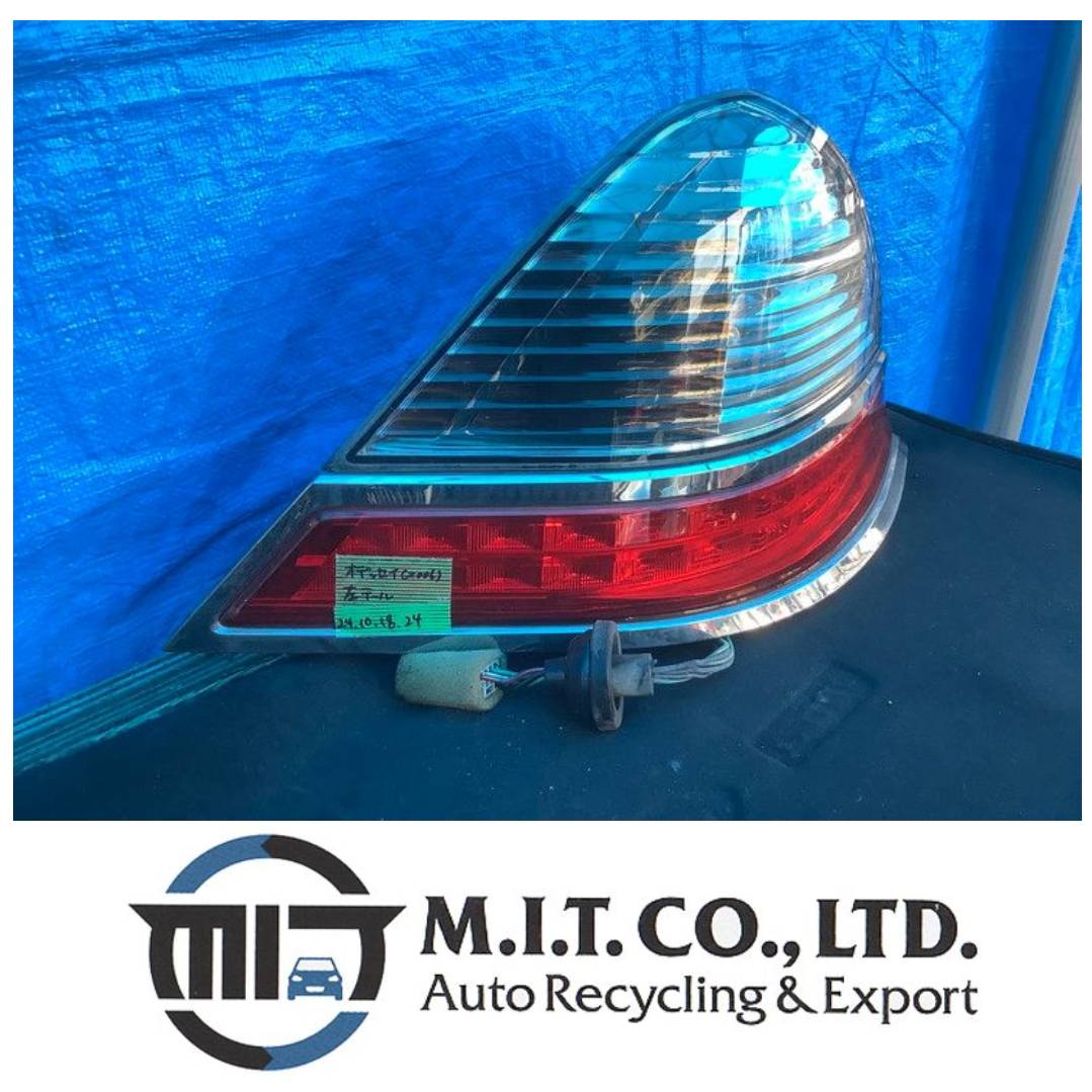 【中古】ABA RB1 オデッセイ (2006) 左（L）テール NH624P P6572 P6750 ホンダ MIT 24101824