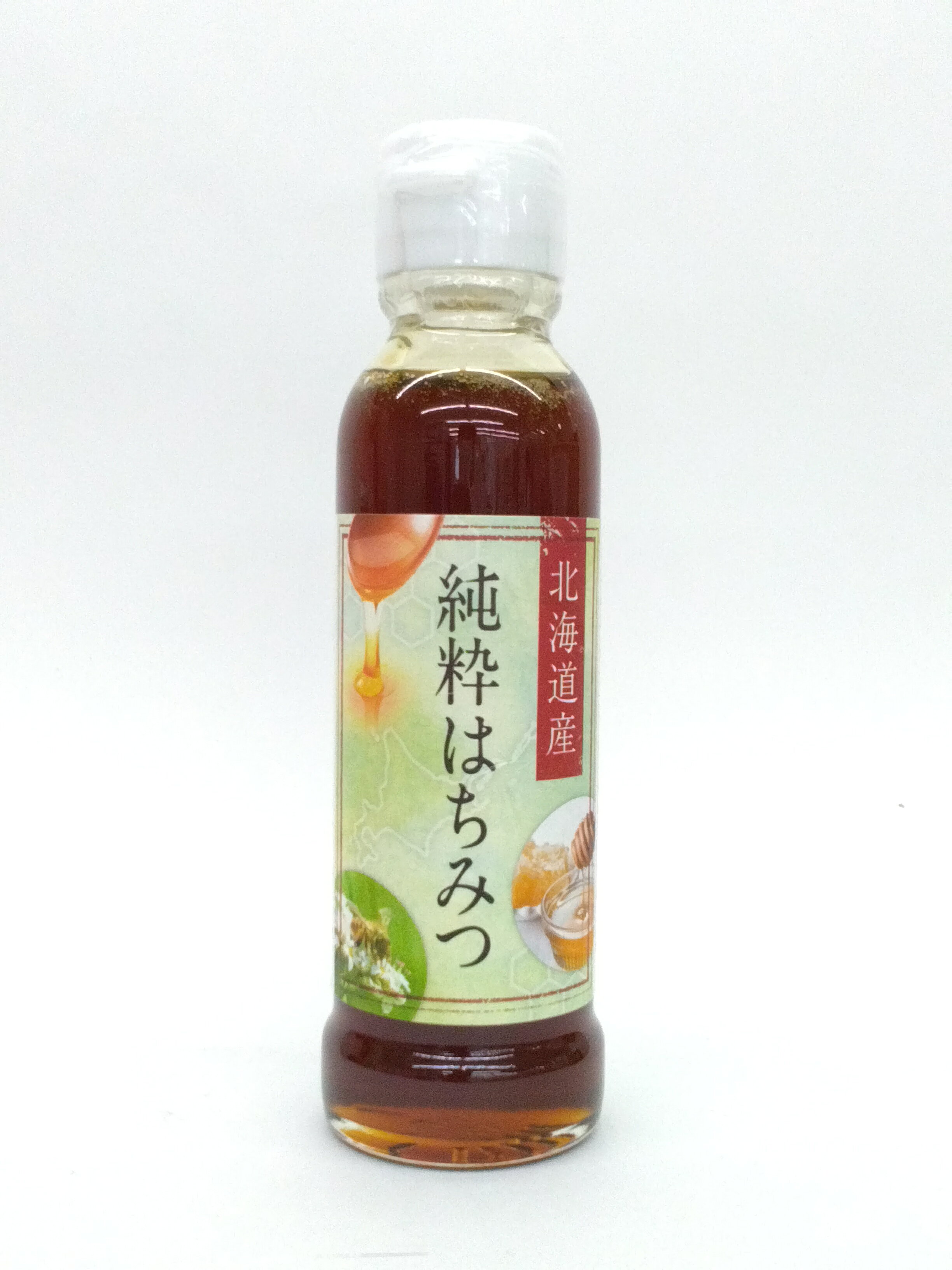 北海道産の純粋はちみつは、厳選された花から採取された天然のはちみつです。クリスタルクリアな外観と、自然な風味が特徴で、甘さの中にほんのりとした花の香りが楽しめます。さらりとした質感で、さまざまな食材や飲料との相性も抜群です。お召し上がり方は、スプーン1杯をそのまま食べるほか、温かいお茶やヨーグルトに加えるのもおすすめです。また、パンに塗ったり、料理の隠し味としてもお使いいただけます。日々の食生活において、自然の甘さをご堪能ください。原材料は「はちみつ」のみを使用しています。注意事項●はちみつは一歳未満の乳児には与えないでください。 ●はちみつは白く結晶しますが品質に変わりはありません。 ●湯煎すると元の液状に戻ります。 ●自然食品のため原産地の気象状況等により色や香りが多少異なる場合がございます。使用方法 トーストやパンケーキ、またヨーグルトやシリアルにかけるのはもちろん、ナッツやフルーツのはちみつ漬けにもおすすめです。北海道産の純粋はちみつは、厳選された花から採取された天然のはちみつです。クリスタルクリアな外観と、自然な風味が特徴で、甘さの中にほんのりとした花の香りが楽しめます。さらりとした質感で、さまざまな食材や飲料との相性も抜群です。お召し上がり方は、スプーン1杯をそのまま食べるほか、温かいお茶やヨーグルトに加えるのもおすすめです。また、パンに塗ったり、料理の隠し味としてもお使いいただけます。日々の食生活において、自然の甘さをご堪能ください。原材料は「はちみつ」のみを使用しています。